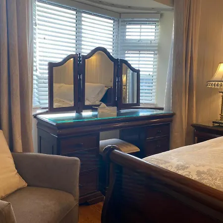 Guest house Woodhaven Manor H91rc9d 4*