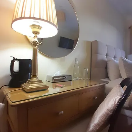 בית הארחה Woodhaven Manor H91rc9d