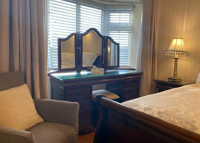 Pensión Woodhaven Manor H91rc9d 4*